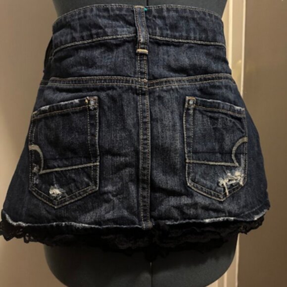 American Eagle Distressed Denim Mini Skirt - Size 4 - Lace Trim Y2K Style - Picture 5 of 7